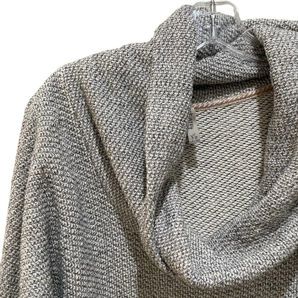 Sweet Gray Textured Cowl Neck Pullover Size XS - Picture 4 of 7